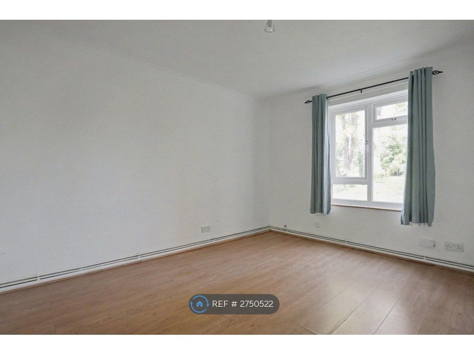 Property photo 3 of 11 Bedroom