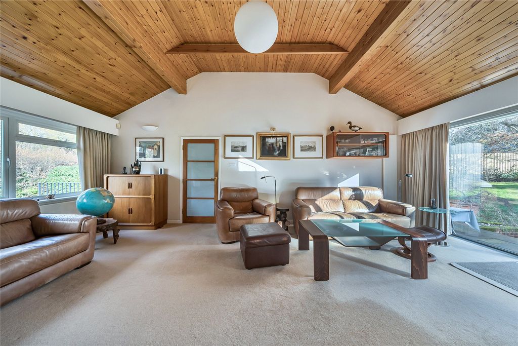 Property photo 2 of 36 Picture No. 95