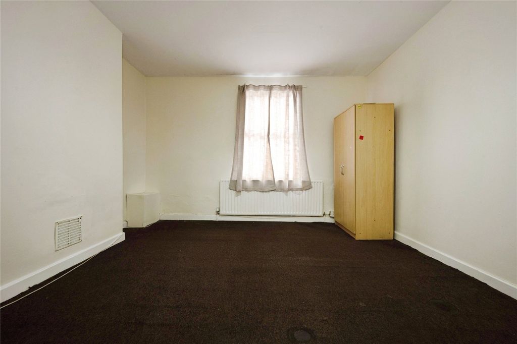 Property photo 3 of 17 Picture No. 41