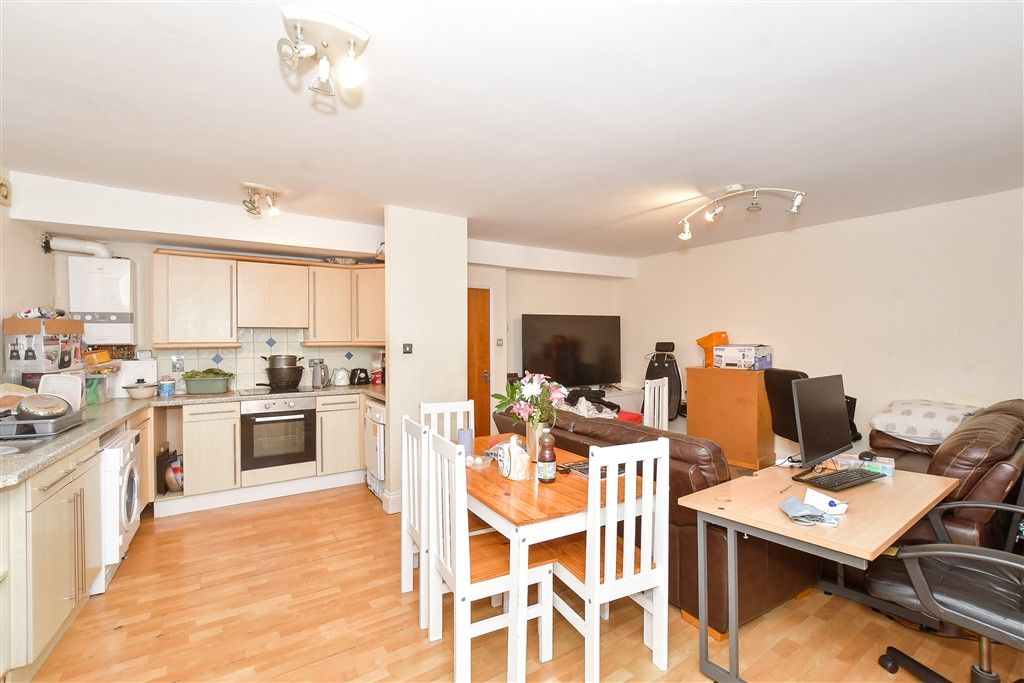 Property photo 2 of 11 Lounge/Kitchen Area