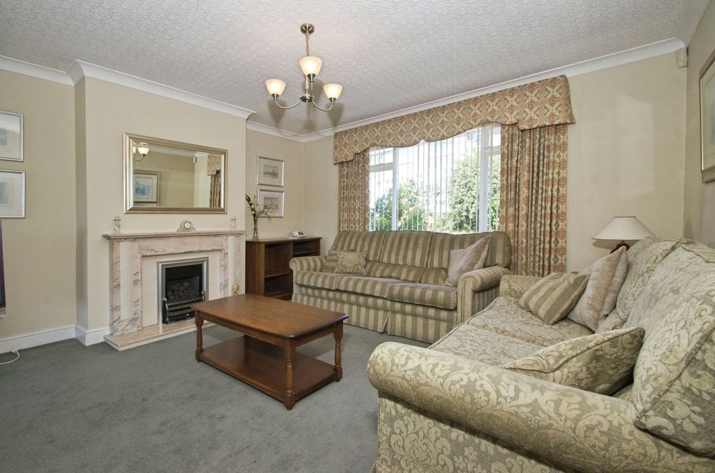 Property photo 3 of 16 Photo