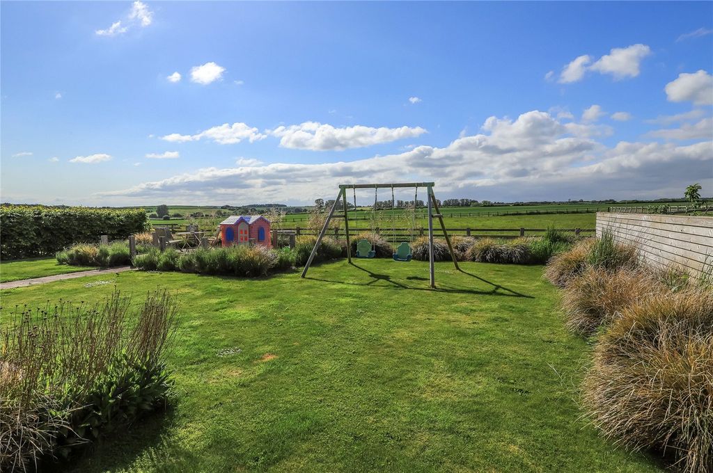 Property photo 3 of 11 Picture No. 04