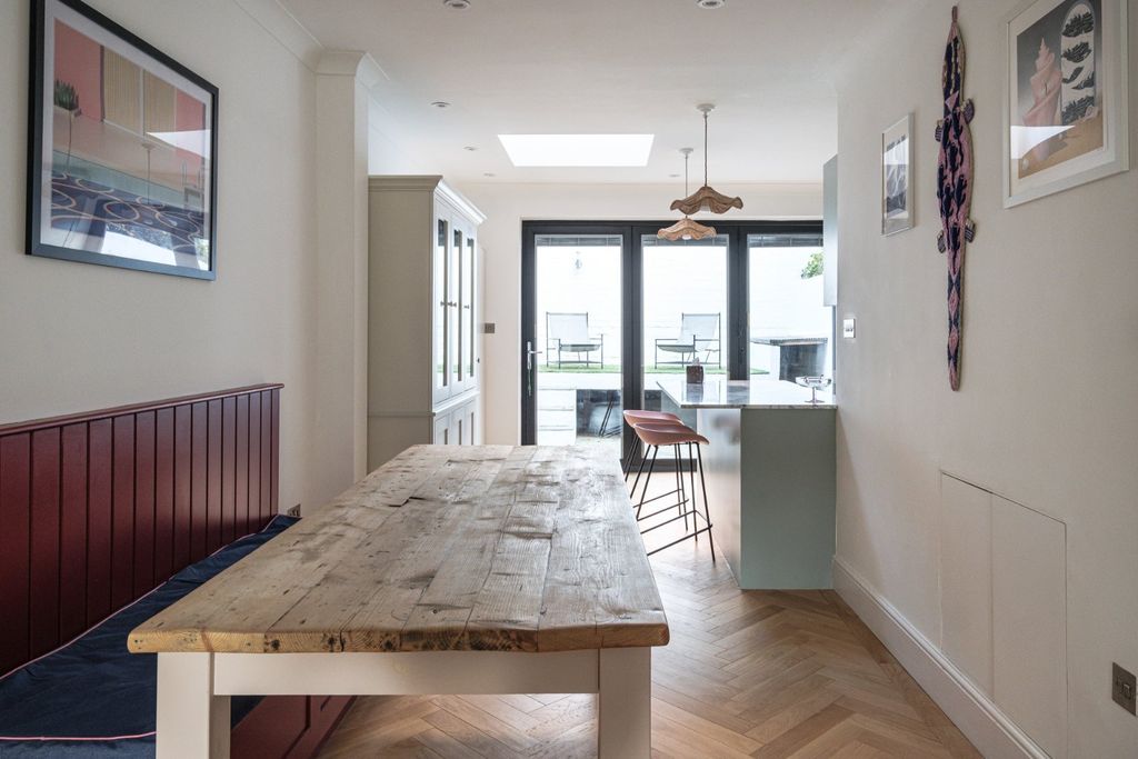 Property photo 3 of 29