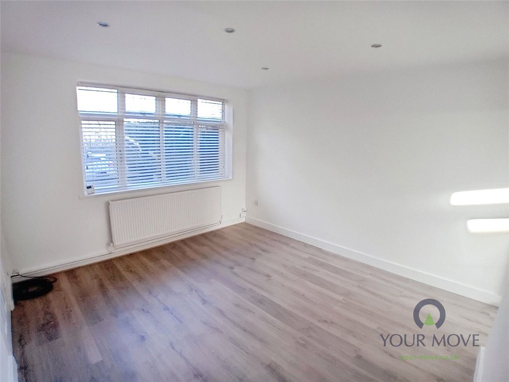 Property photo 2 of 19 Picture No. 33