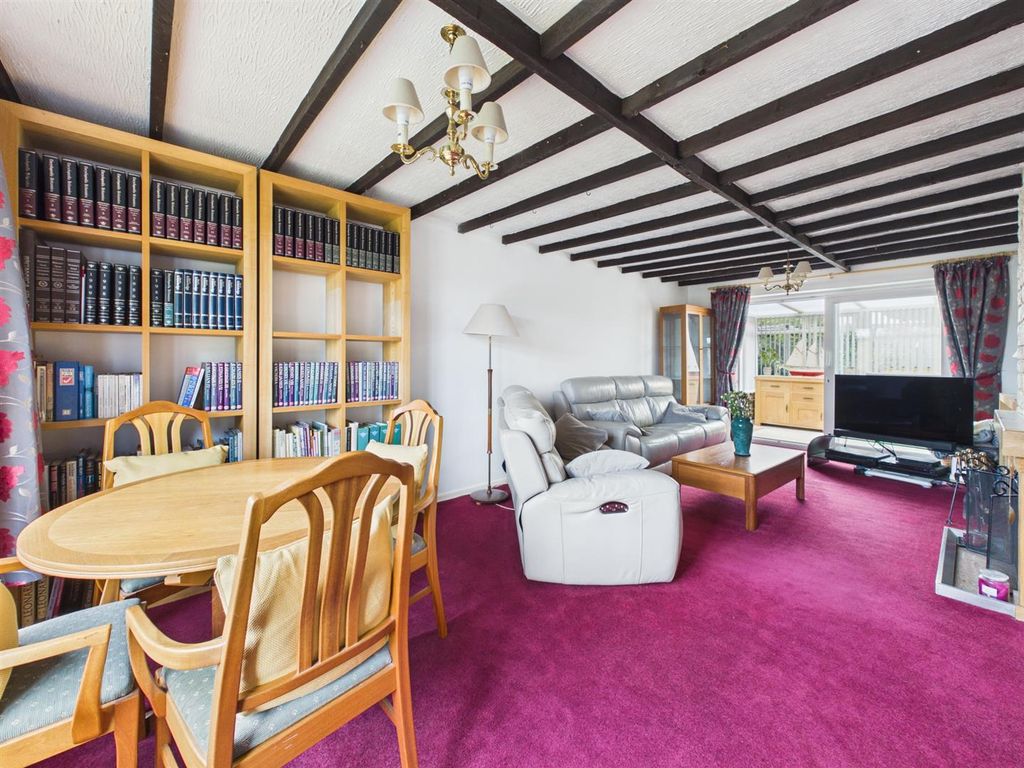 Property photo 3 of 23
