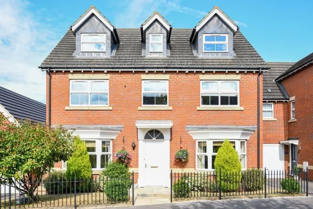 Property photo 1 of 8 Front Aspect