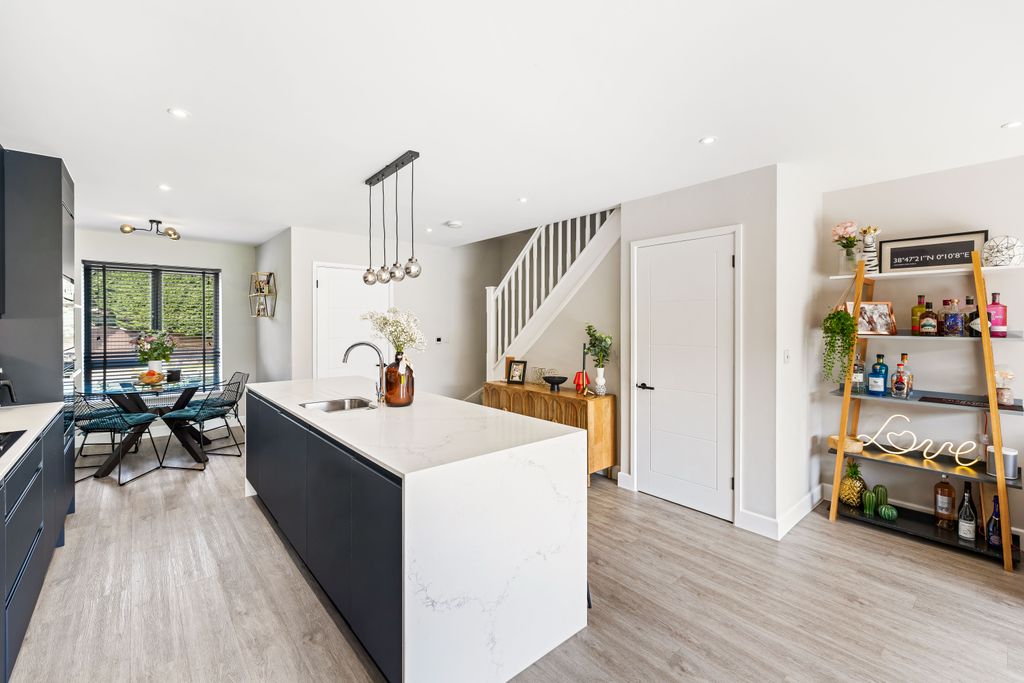 Property photo 3 of 19 Image11.Jpg