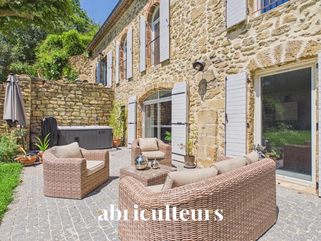 Property photo 1 of 27 Renovated Provençal Farmhouse Of 249 m² With Outbuilding For Sale In Grans (13450)