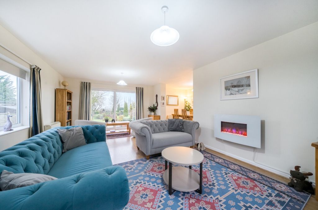 Property photo 2 of 35 1409864-2-6984Ddffed31E-Arw