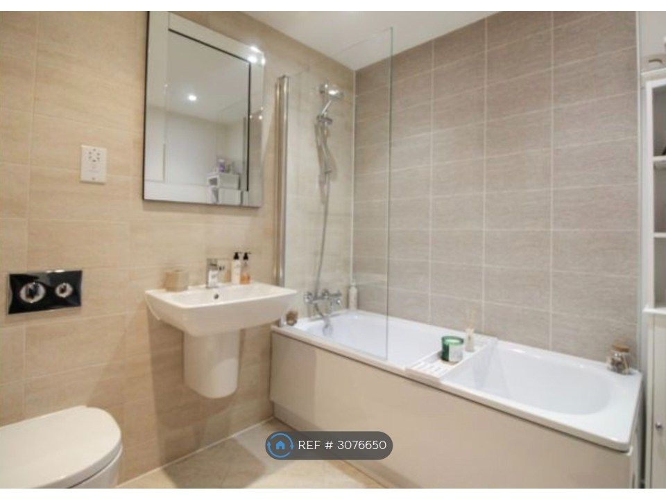 Property photo 2 of 12 Common Bathroom