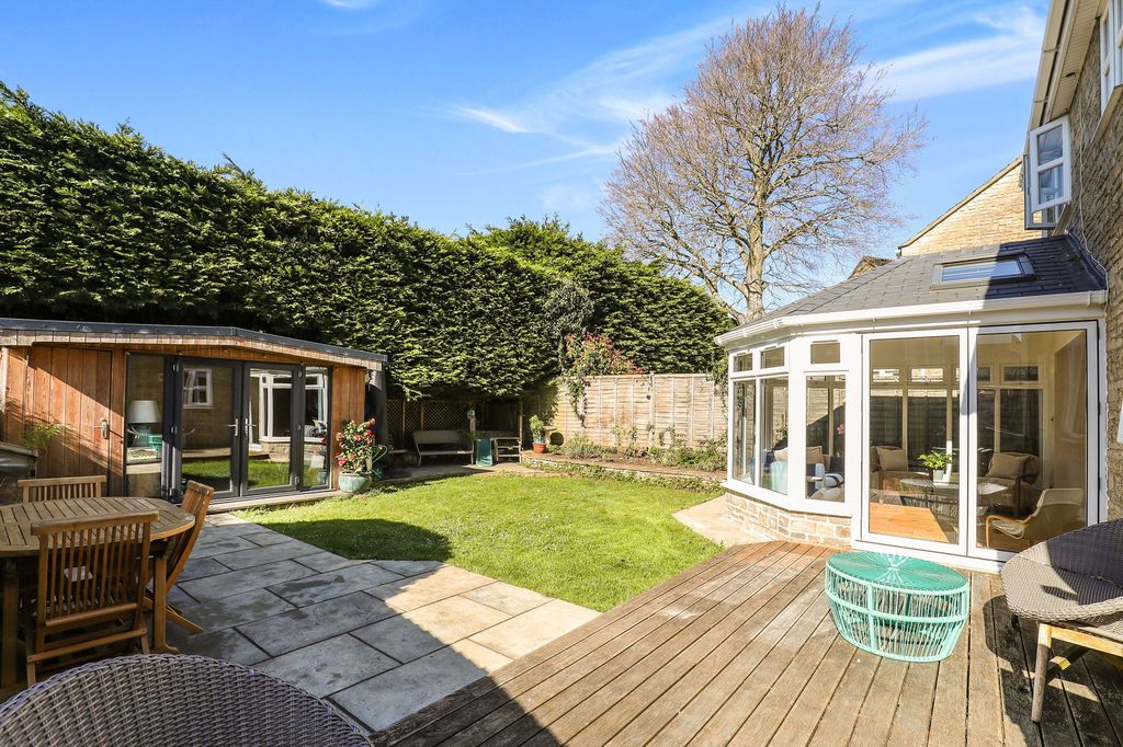 Property photo 3 of 19