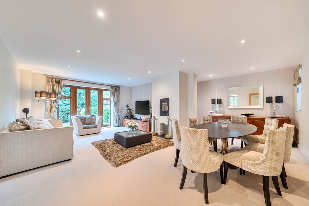 Property photo 2 of 25 1402602-24-697390...