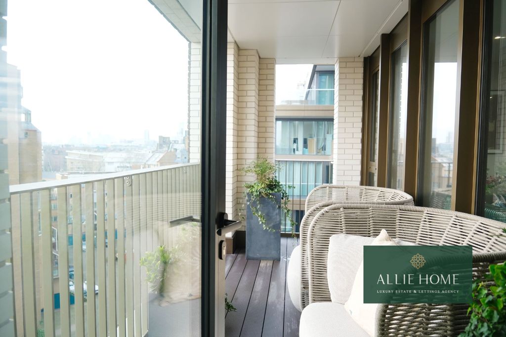 Property photo 3 of 25