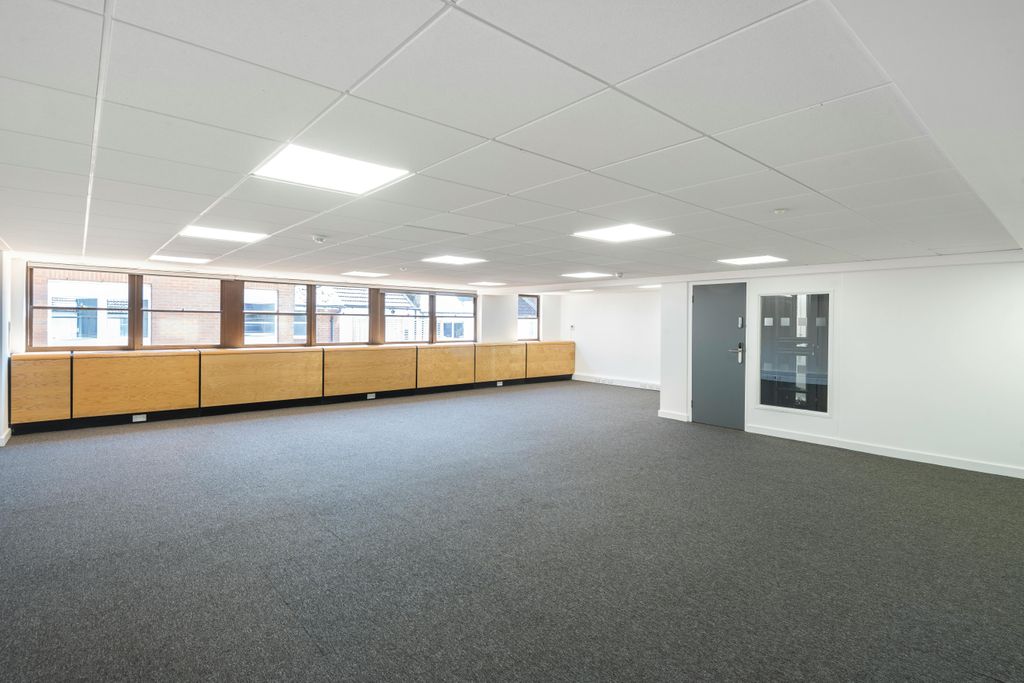 Property photo 2 of 7 98Qr_012.Jpg