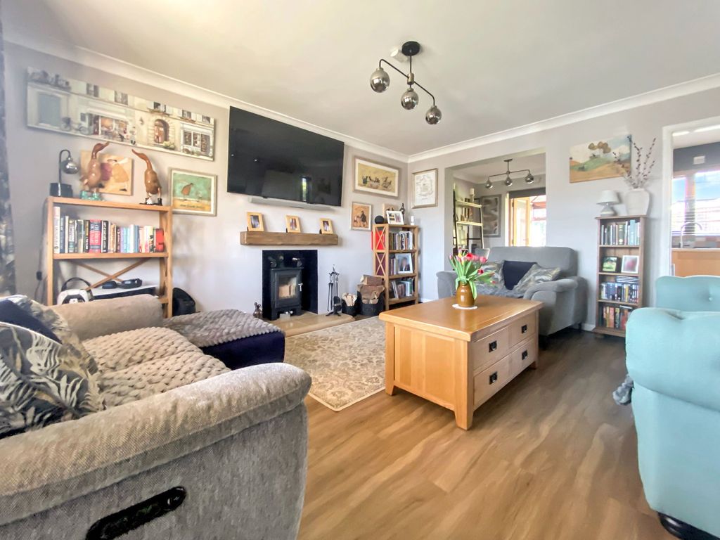 Property photo 3 of 19