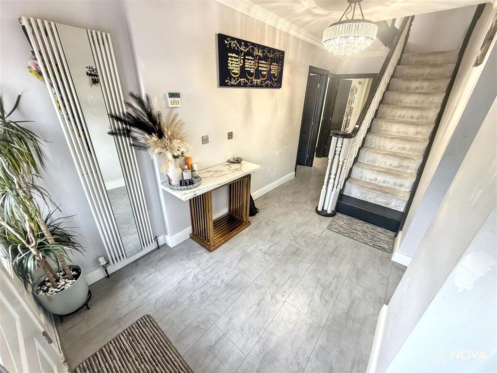 Property photo 3 of 40 Img_7505.Jpg