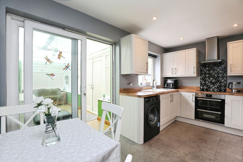 Property photo 2 of 20 Pbox-Img.Jpg