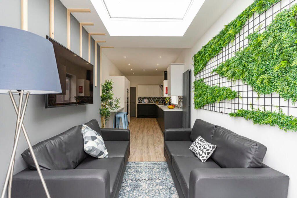 Property photo 3 of 10 Picture No. 01