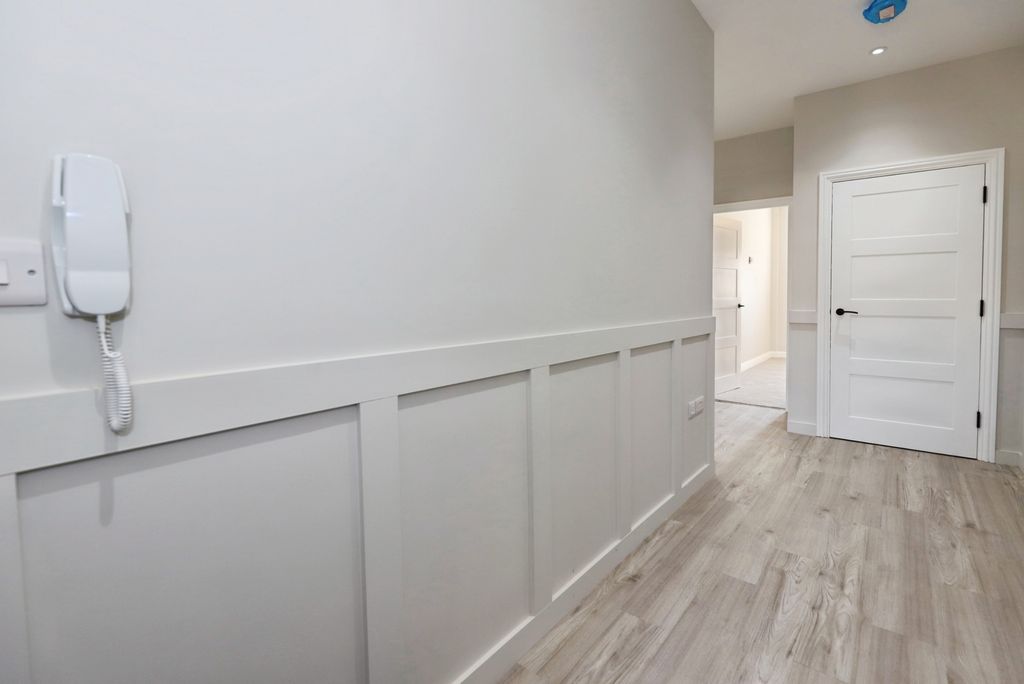Property photo 3 of 20 Pbox-Img.Jpg
