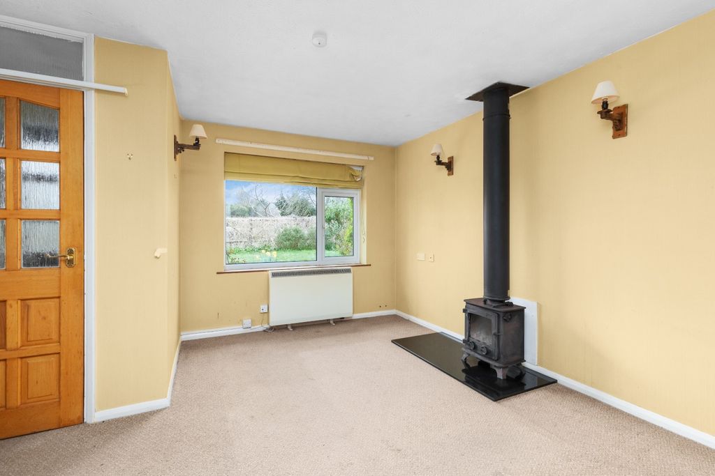 Property photo 3 of 15 3860356