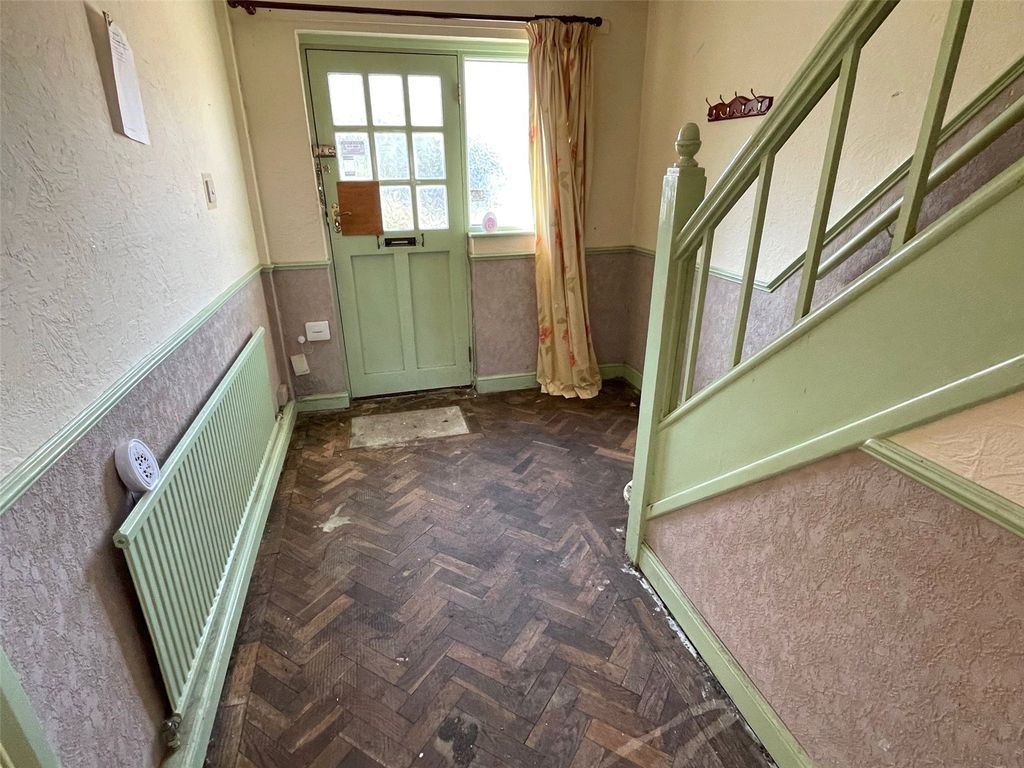 Property photo 2 of 14 Hallway