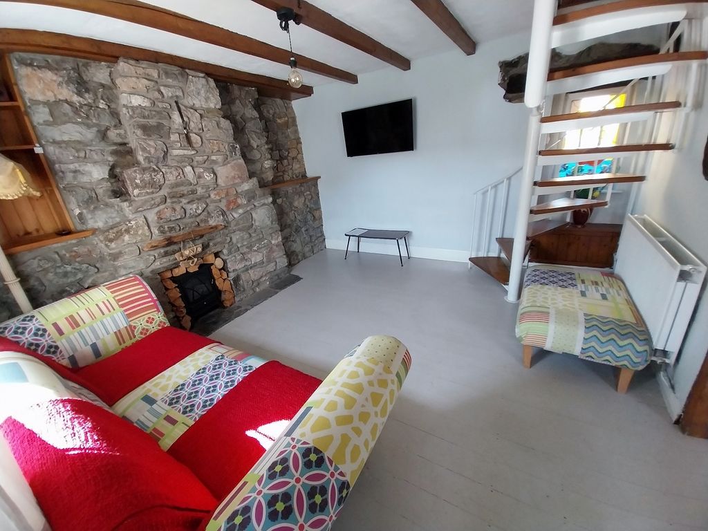 Property photo 3 of 23