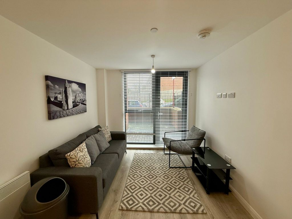 Property photo 3 of 8 Gallery