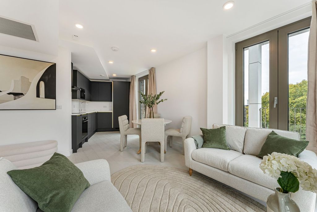 Property photo 1 of 25