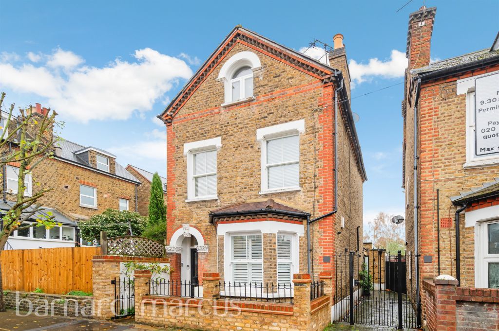 Property photo 2 of 13