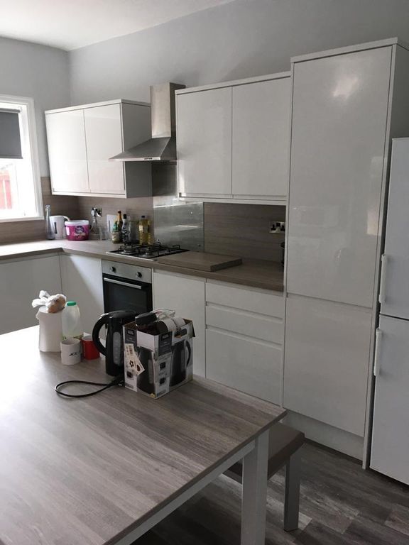 Property photo 2 of 10 Kitchen 1.Jpg