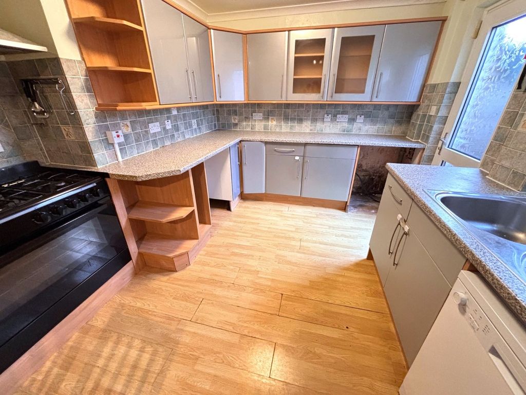 Property photo 2 of 13 Picture 2