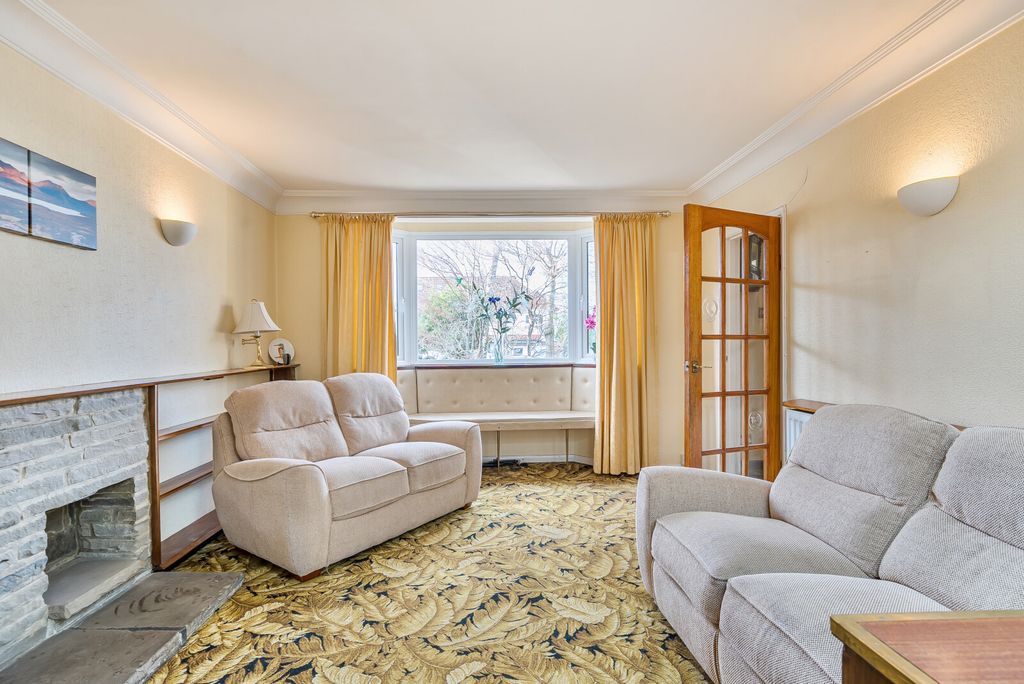 Property photo 3 of 22 1385955-11-693Abc...