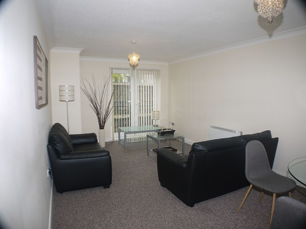 Property photo 1 of 7 Photo 7