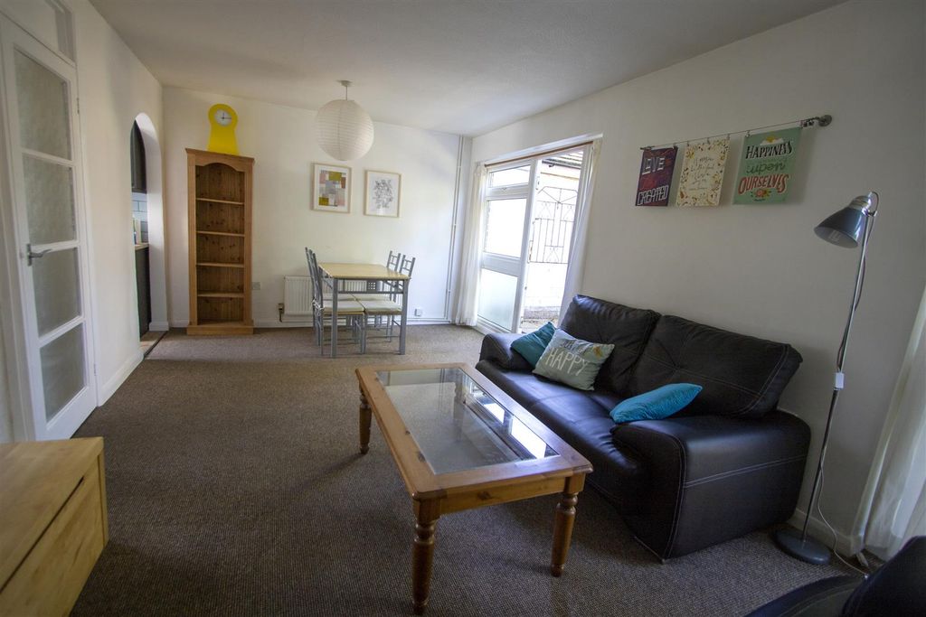 Property photo 3 of 10 Picture 3