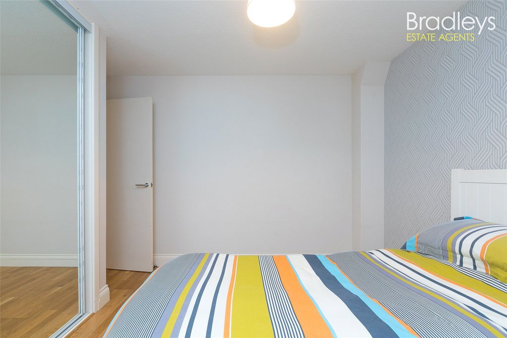 Additional image 5 of 1 bed flat for saleHarbour Court, Abbey Slip, Penzance, Cornwall TR18