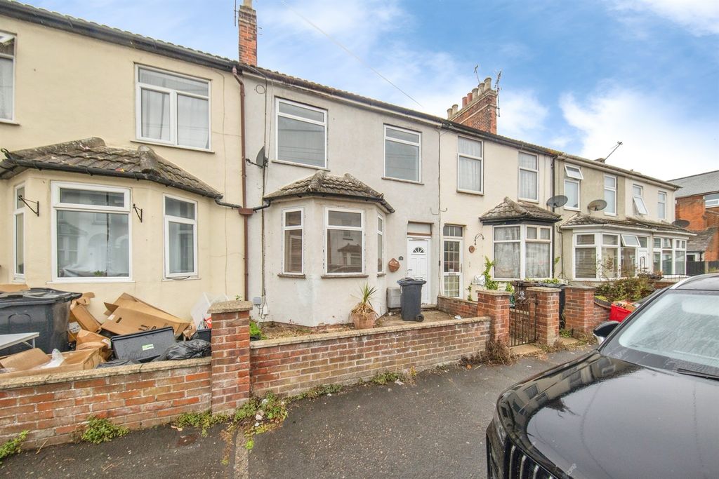 Property photo 1 of 12