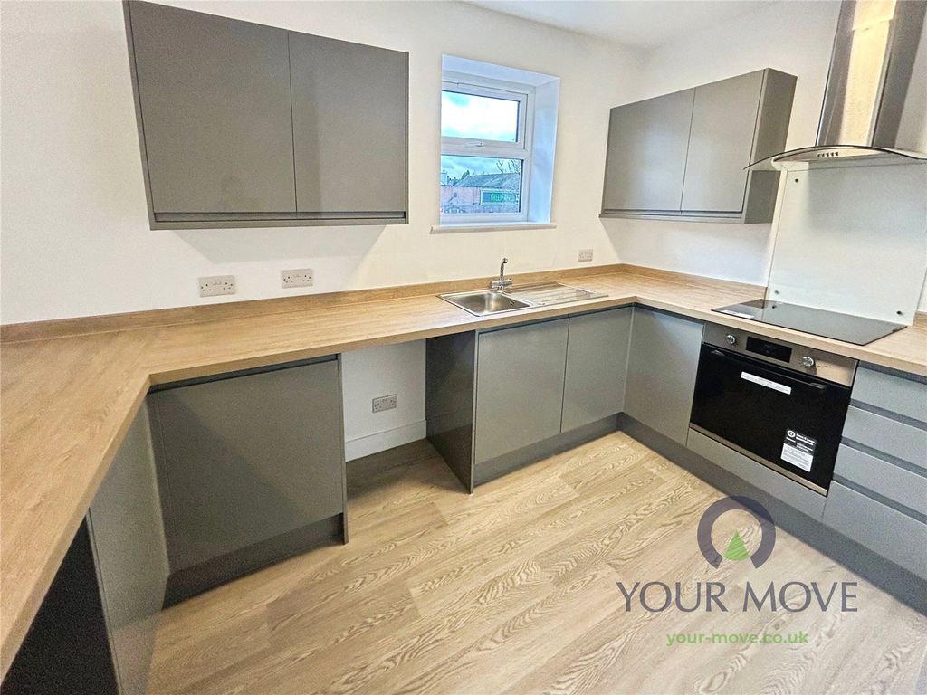 Property photo 2 of 8 Kitchen