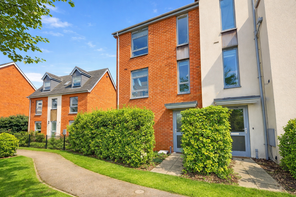 Property photo 1 of 14 Front