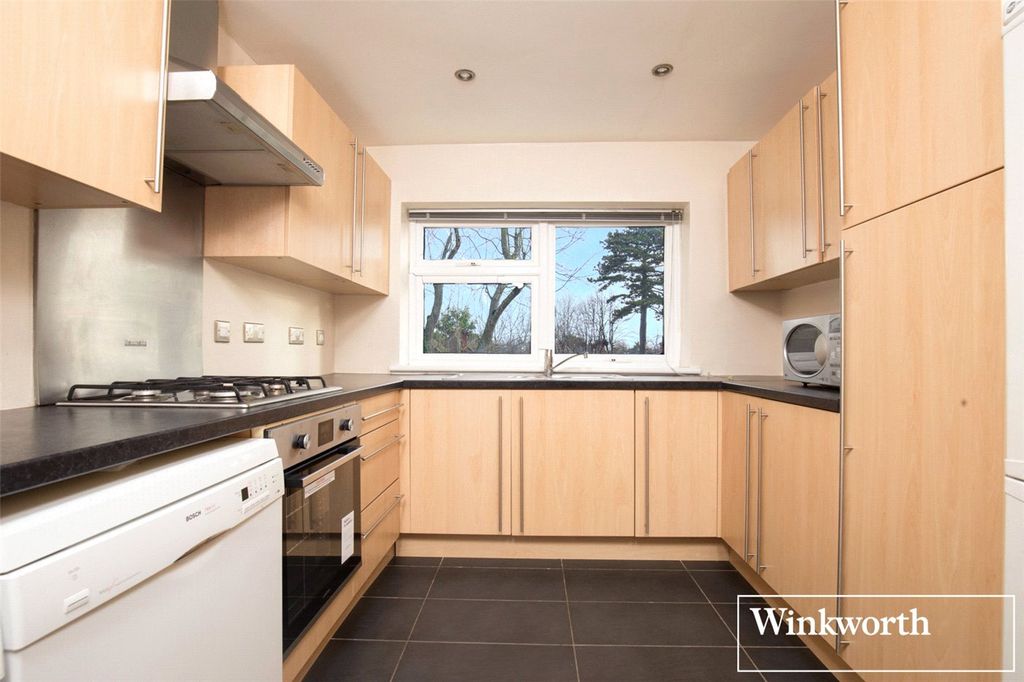 Property photo 2 of 10 Picture No. 12