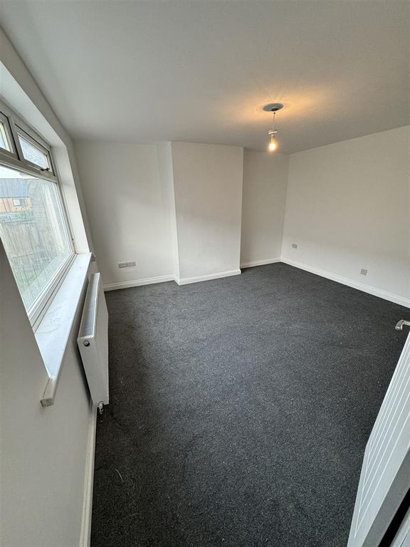 Property photo 3 of 15 3.Jpeg