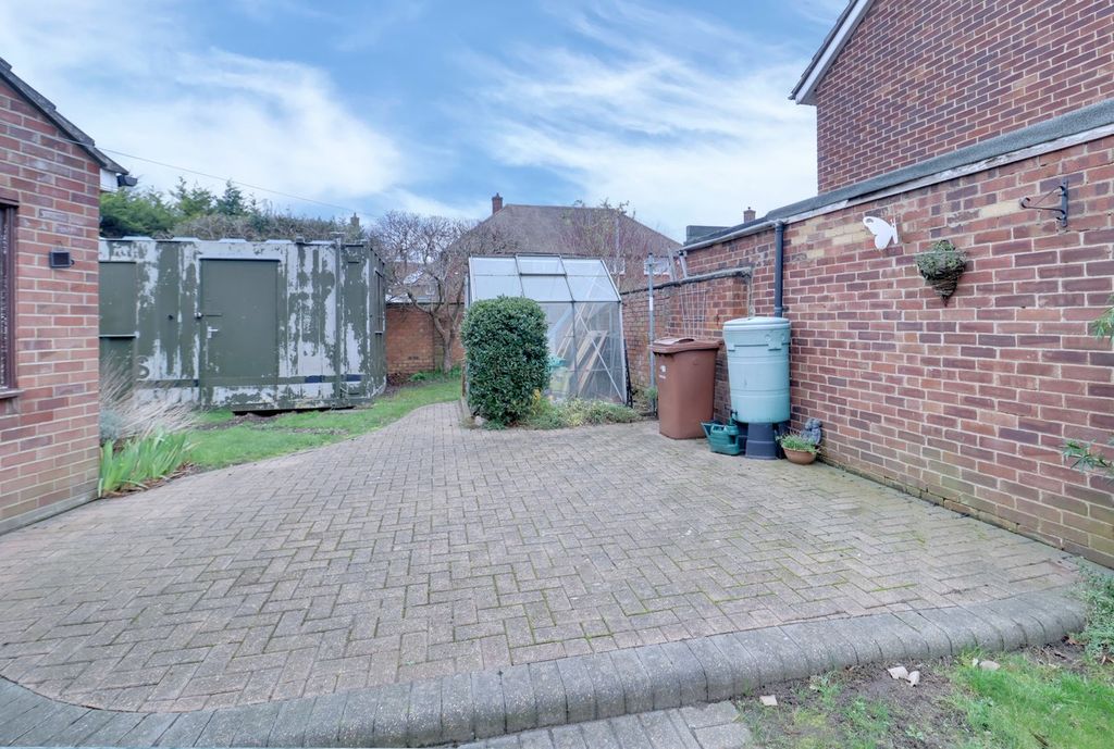 Property photo 3 of 16