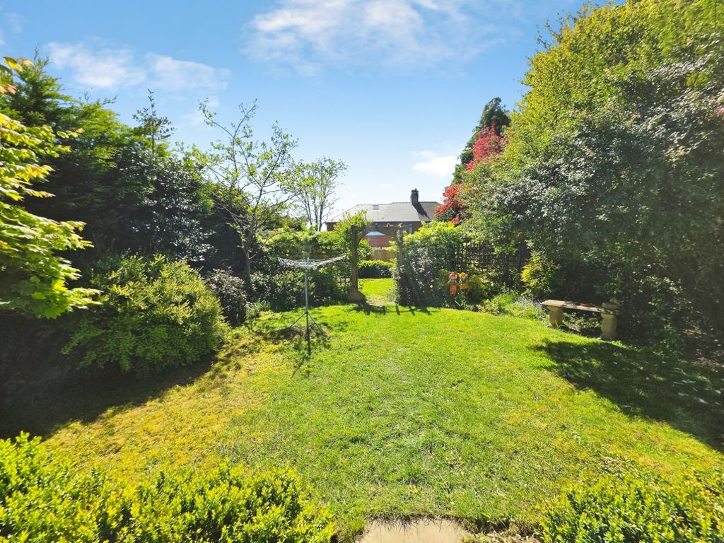 Property photo 2 of 50 Pbox-Img.Jpg