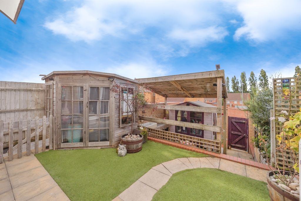 Property photo 3 of 17