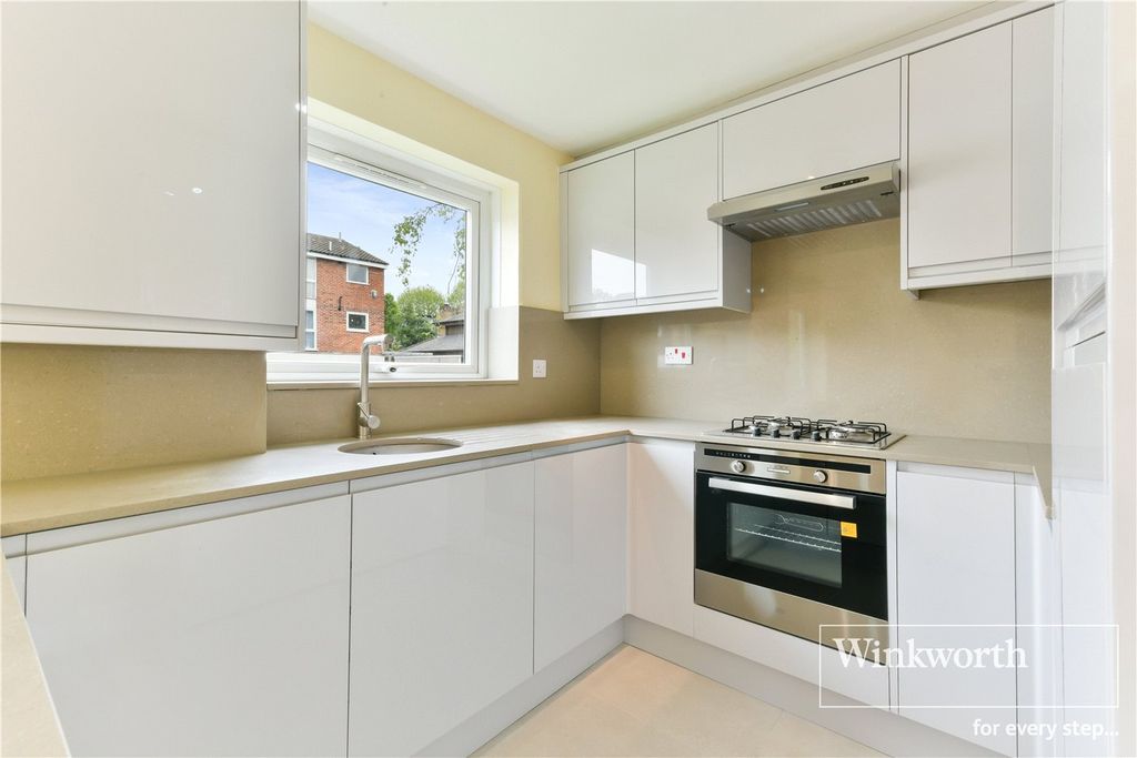 Property photo 3 of 9 Picture No. 12