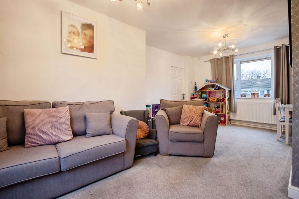 Property photo 3 of 19