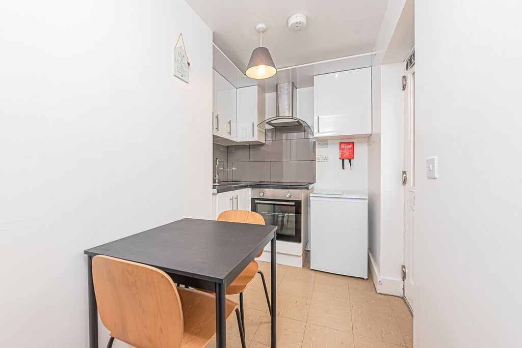 Property photo 2 of 15 (2)