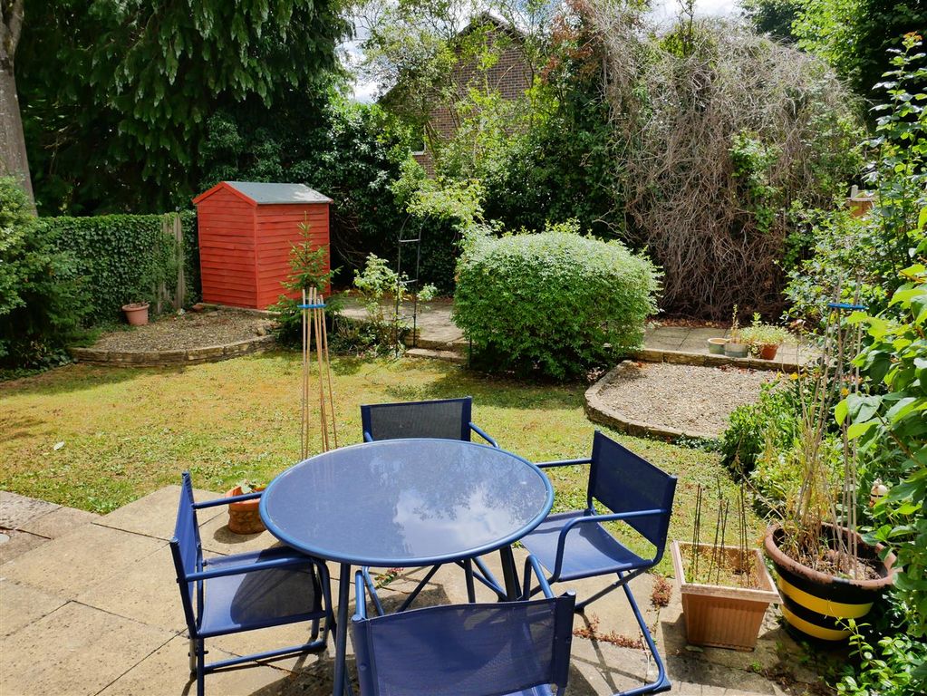 Property photo 2 of 19 Garden