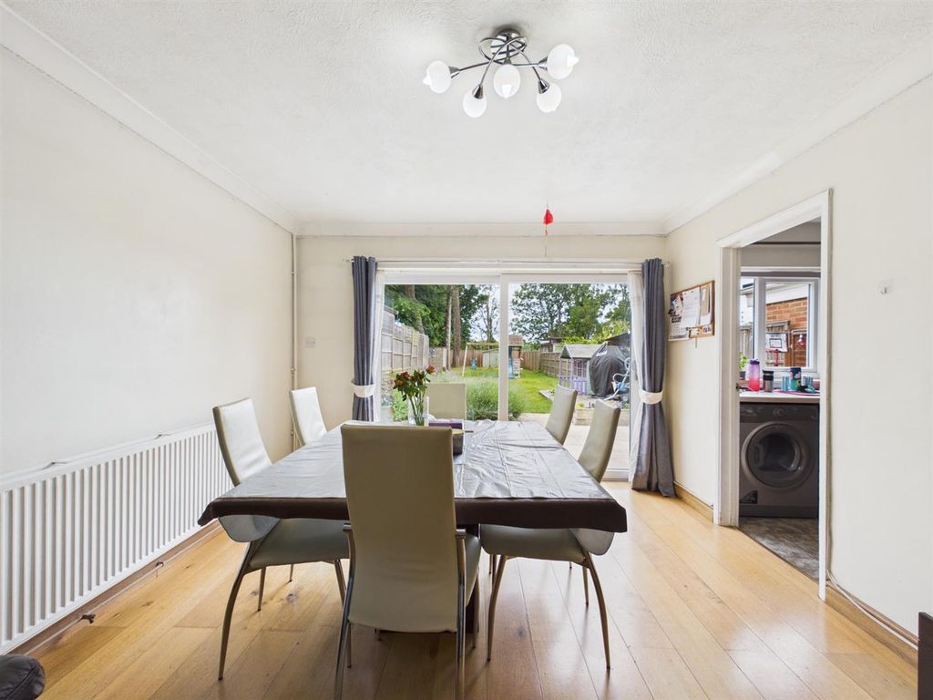 Property photo 3 of 17 Cam01563G0-Pr0261-Still005.Jpg