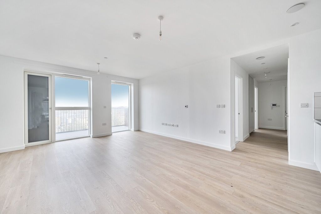 Property photo 2 of 18 Picture No. 04