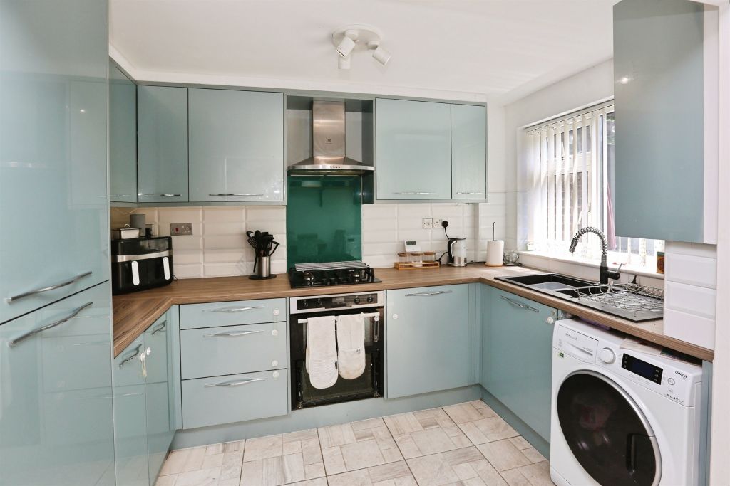 Property photo 2 of 22
